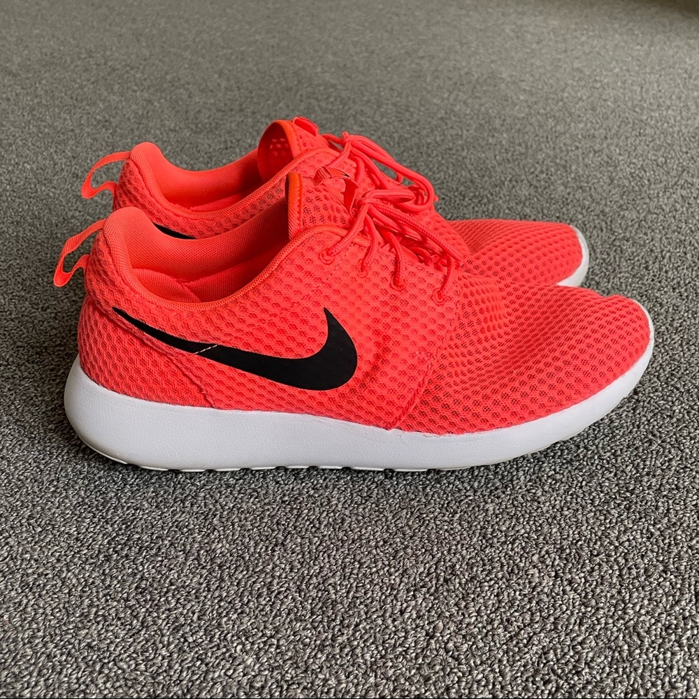 Nike Roshe Run Breeze “Hot Lava”